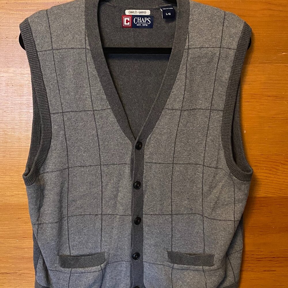CHAPS GREY CHECKERED V-NECK BUTTON DOWN CARDIGAN SWEATER VEST SIZE LARGE